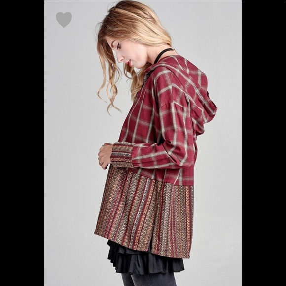 ❤️2 for $40❤️tribal print hooded top - Picture 3 of 8